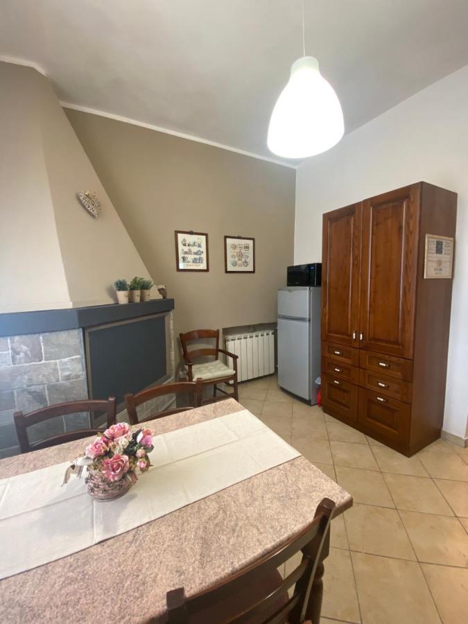 Casato Clavelli 1 Villa Collestatte Exteriör bild